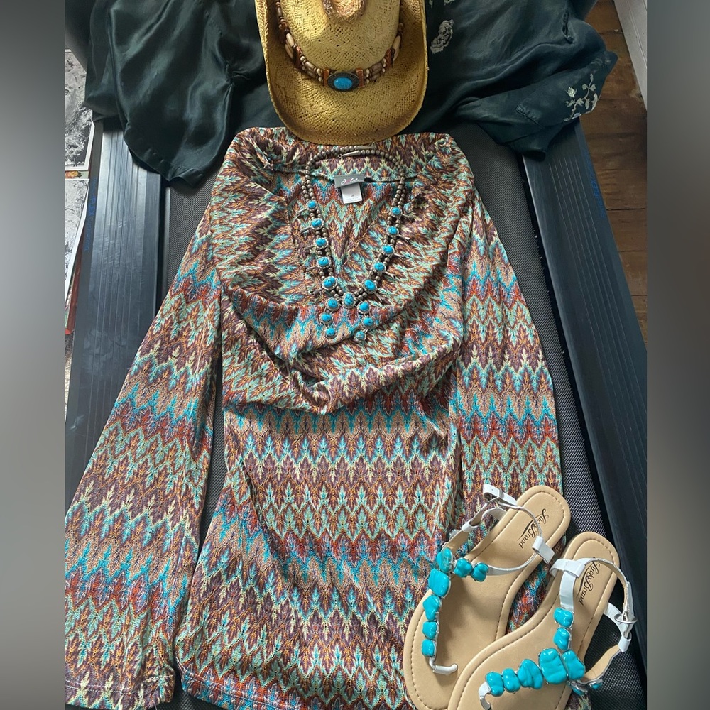 Southwestern scoop multicolor blouse